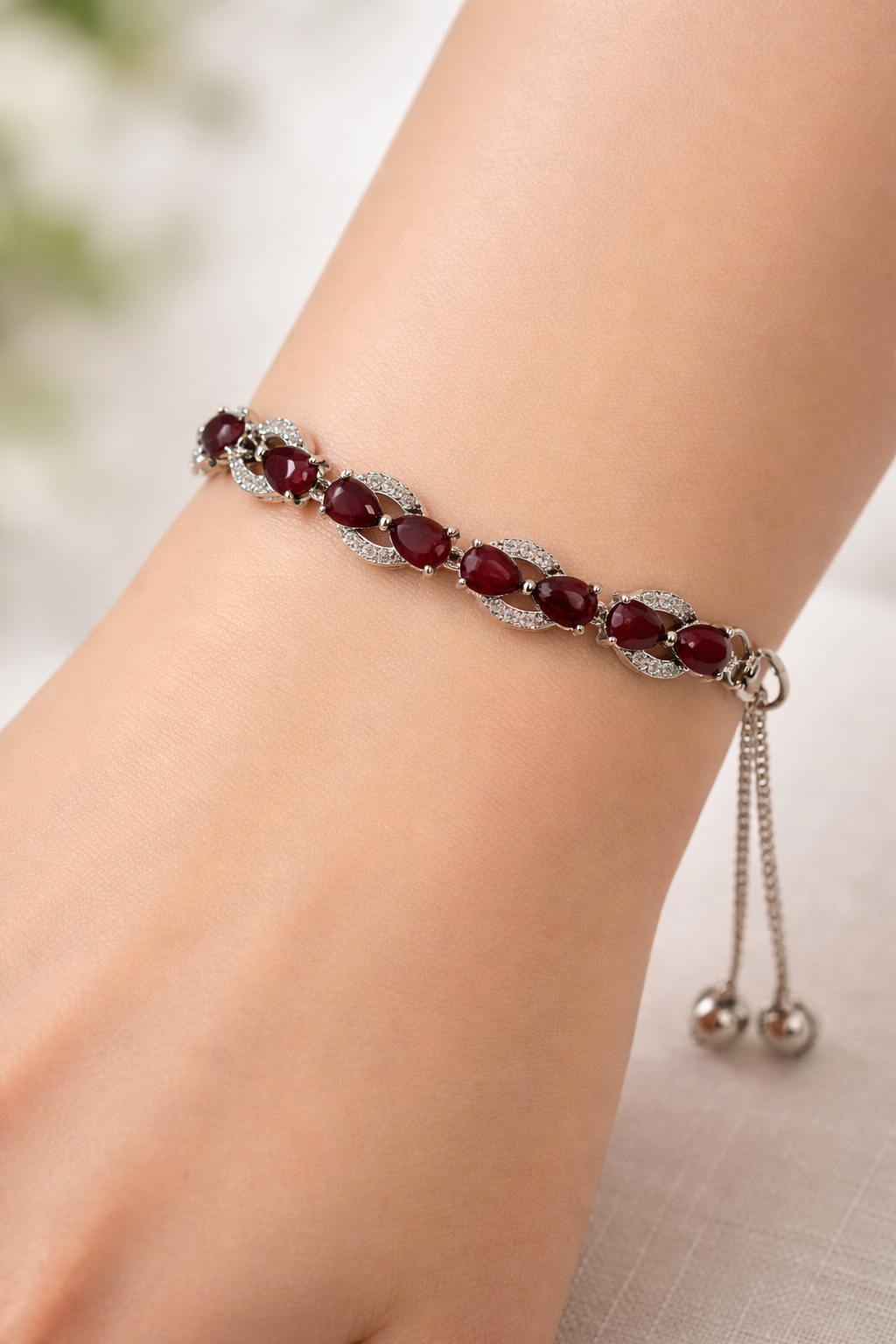 ❤️ Adjustable ruby stone bracelet ❤️