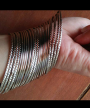 Noor Twist & Plain bangle Set